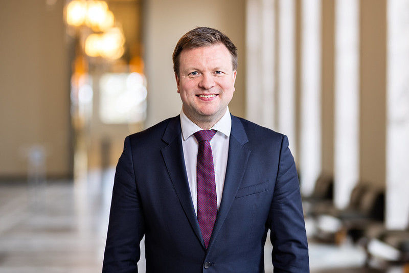 SKINNARI EHDOLLE SDP:N PUOLUEVALTUUSTON PUHEENJOHTAJAKSI
